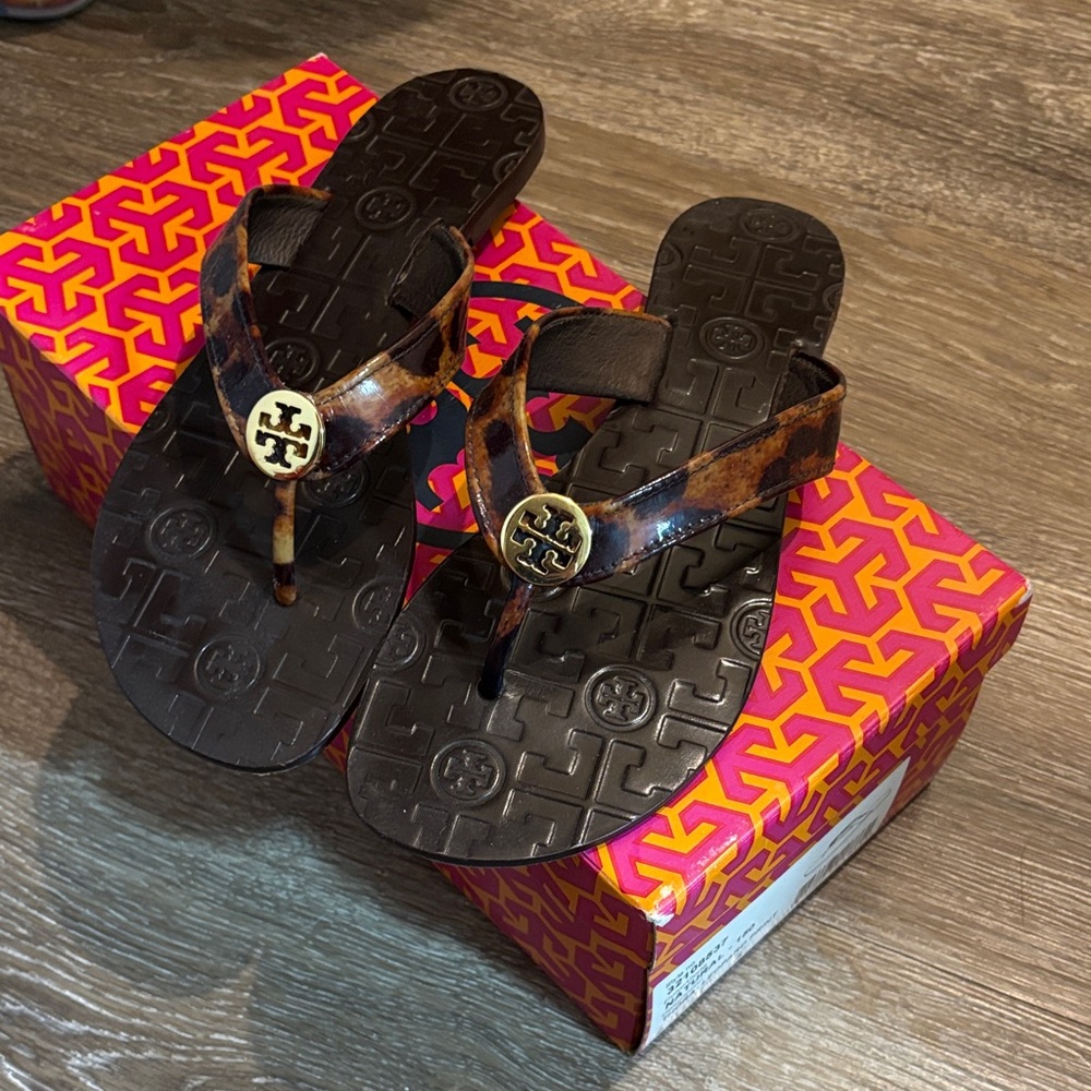 Tory Burch Tortoise and Black Sandals